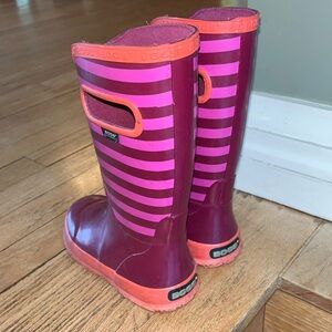 Toddler size 9 BOG rain boots